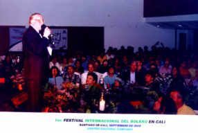 Actuaci&oacute;n de Hugo Romani en el Teatro Municipal y Centro Cultural CONFANDI, Cali, Colombia - Septiembre 2002